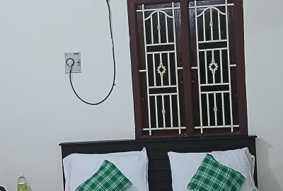 Single Bed Room
